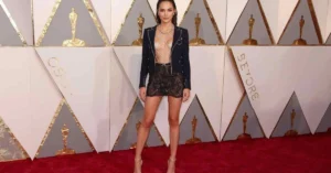 Read more about the article Jenna Ortega Height: How Tall Is She Really in 2026?